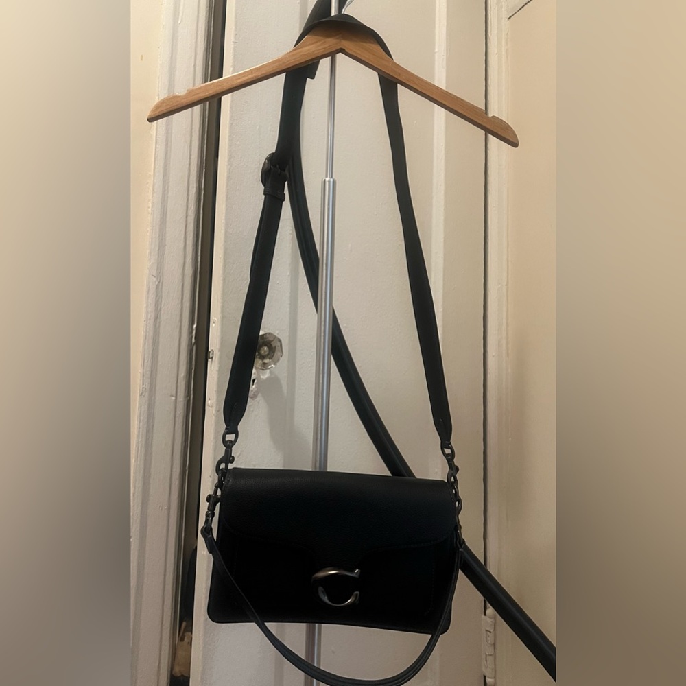 COACH  TABBY  LEATHER SHOULDER BAG